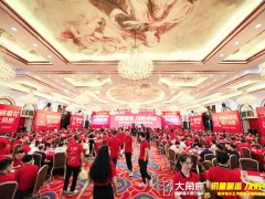 瓷磚增長王大角鹿煥新升級，怕瓷磚磨花，用大角鹿