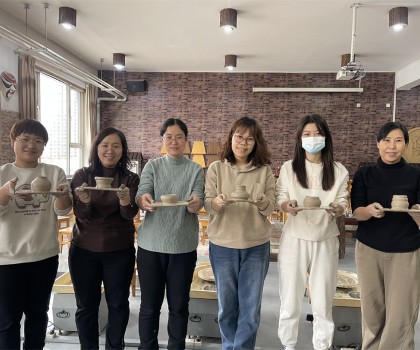 體驗(yàn)非遺熱辣滾燙――盛世長安小學(xué)開展“三八” 女神節(jié)陶藝制作活動