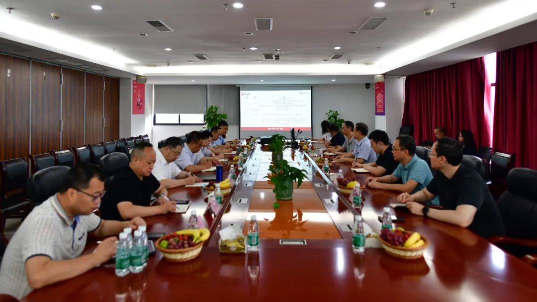 助力實現(xiàn)雙碳目標(biāo)｜建材行業(yè)碳排放解剖“麻雀”課題組赴東鵬基地調(diào)研2.jpg