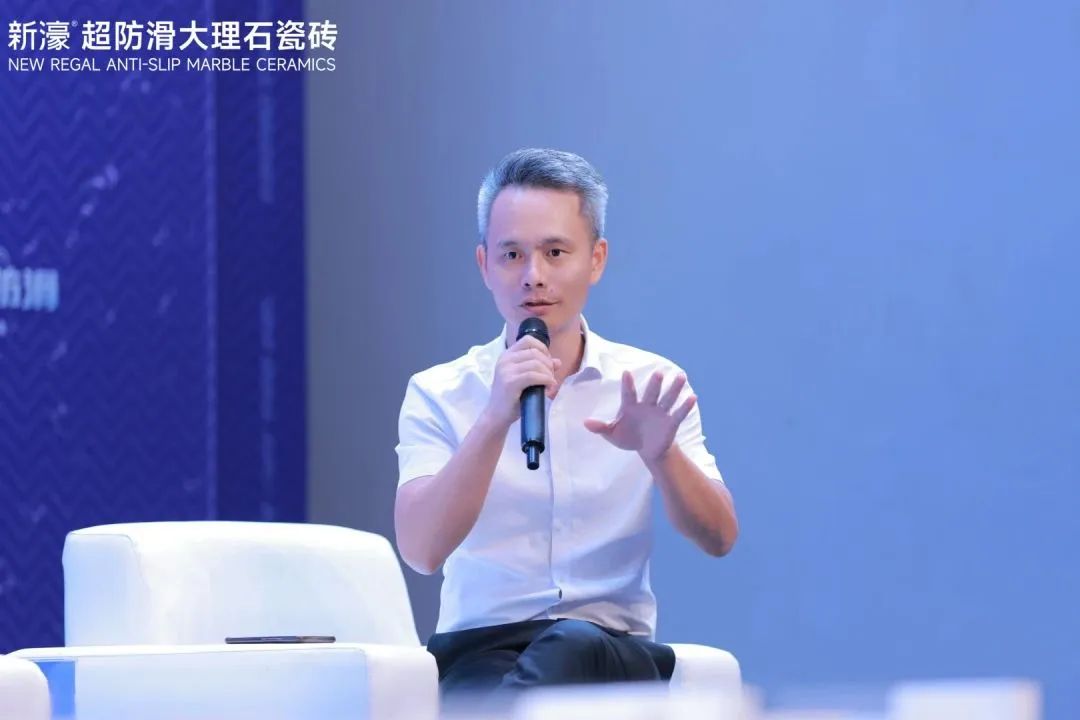 新濠品牌戰(zhàn)略升級暨二代超防滑新品發(fā)布會圓滿成功！20.jpg